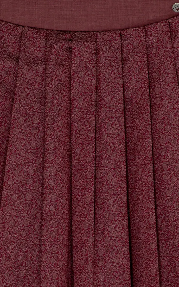 Rock Bedburg, dunkelrot