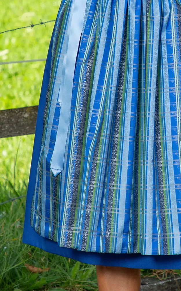 Blusendirndl Inntal, mit Schürze