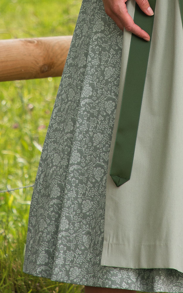 Dirndl Garching, mit Schürze