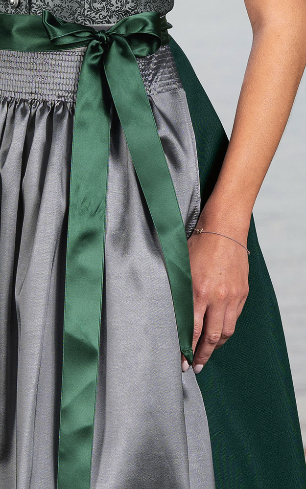 Blusendirndl Naabtal, mit Schürze