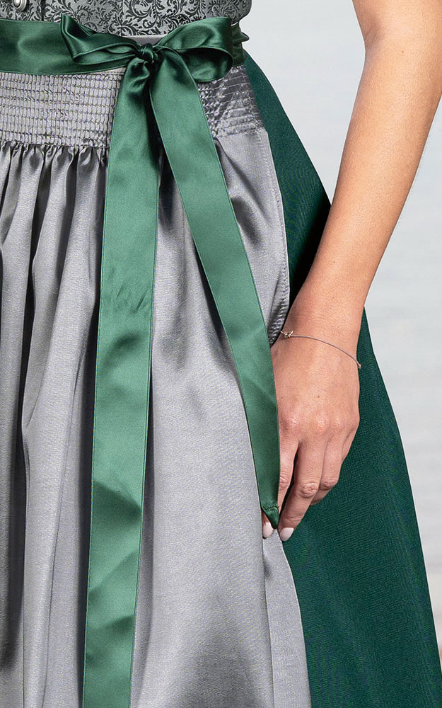 Blusendirndl Naabtal, mit Schürze