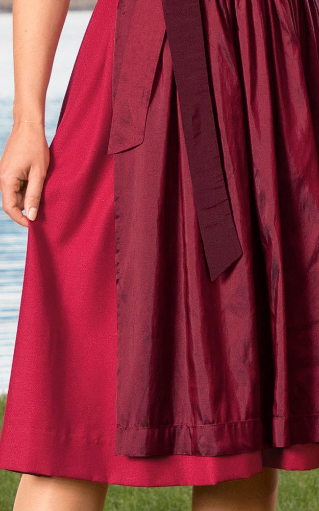 Blusendirndl Surtal, mit Schürze