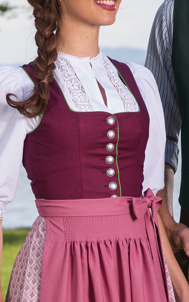 Blusendirndl Walsertal, mit Schürze