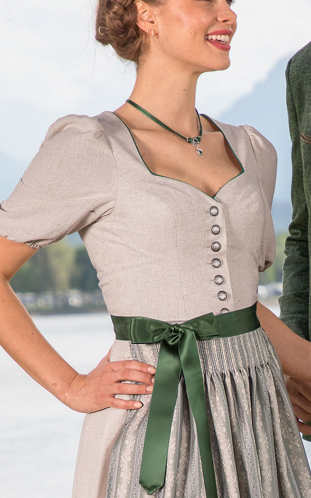 Dirndl Erlstätt, mit Schürze