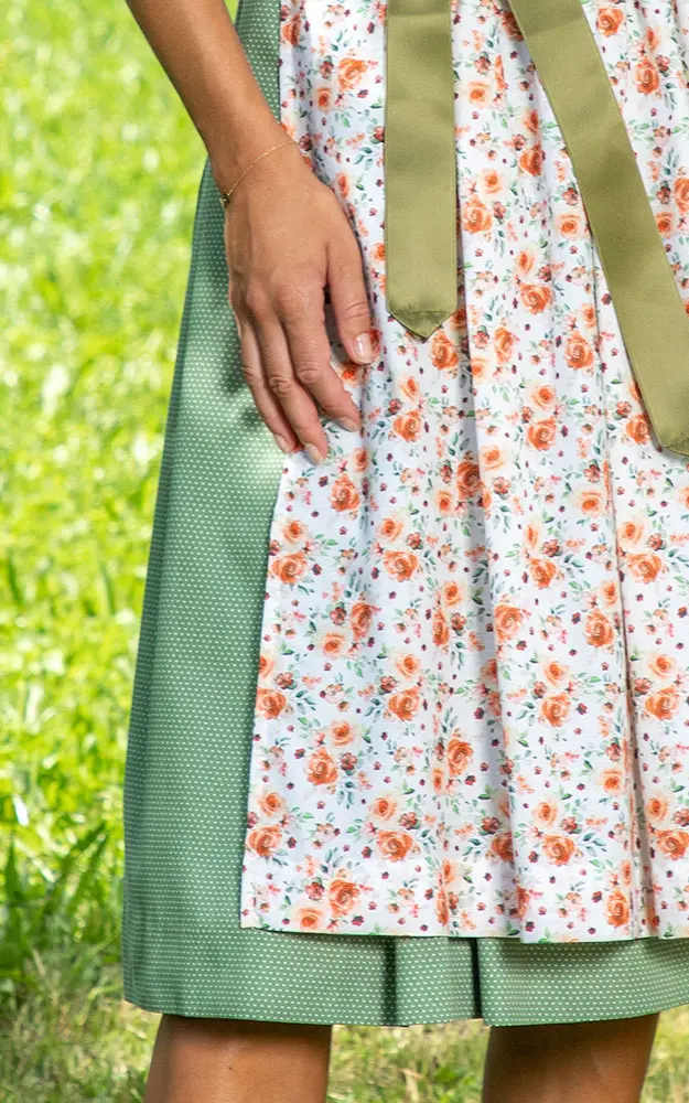 Blusendirndl Ahrtal mandarine/oliv, mit Schürze