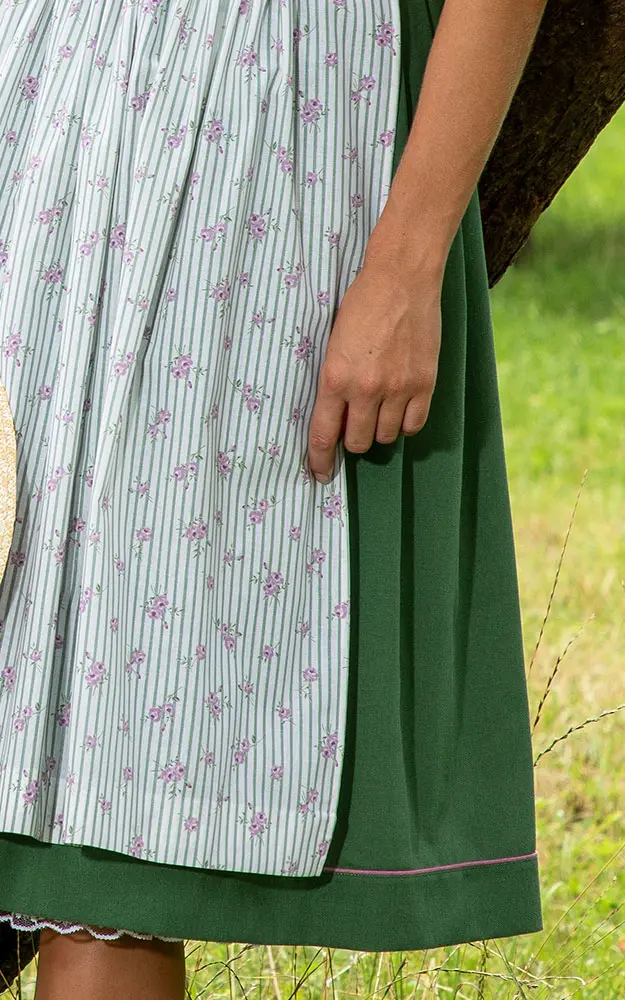 Blusendirndl Waldtal, mit Schürze