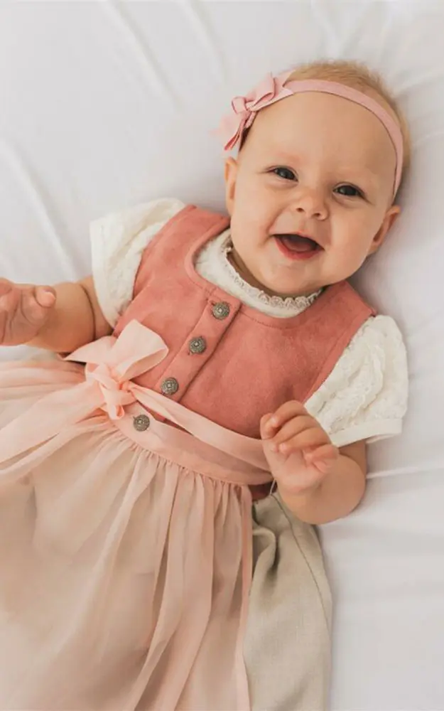 Baby-Dirndl Samira mit Schürze, lachs Samtoptik